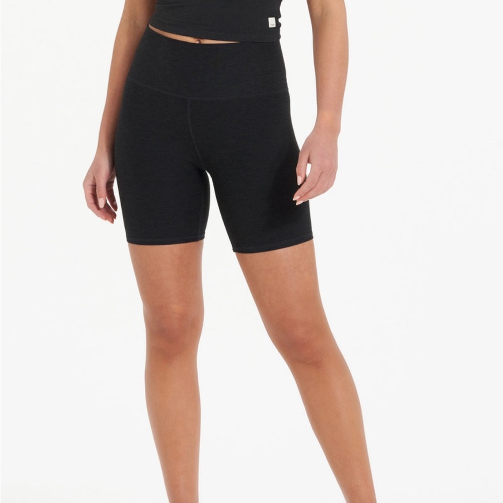 Vuori Clean Elevation Shorty